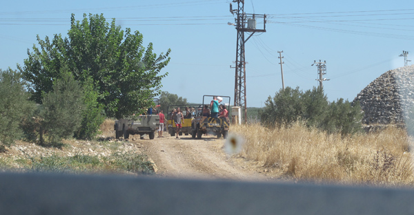 Water pistols at dawn... Water pistols at dawn